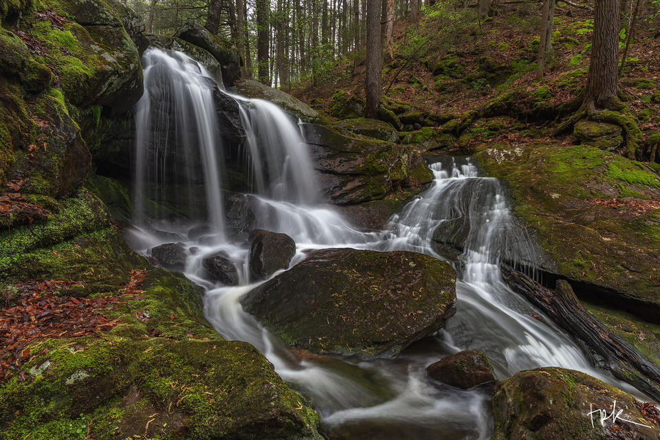 Waterfall Photography Tips: Essential Gear, Exposure Settings & Composition
